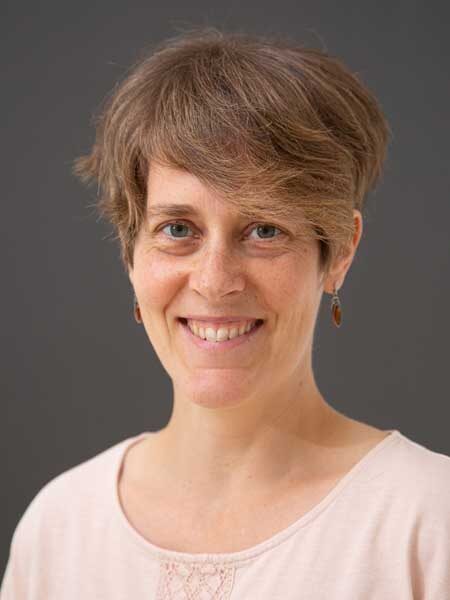 Portraitbild Pfrarrerin Engelbert